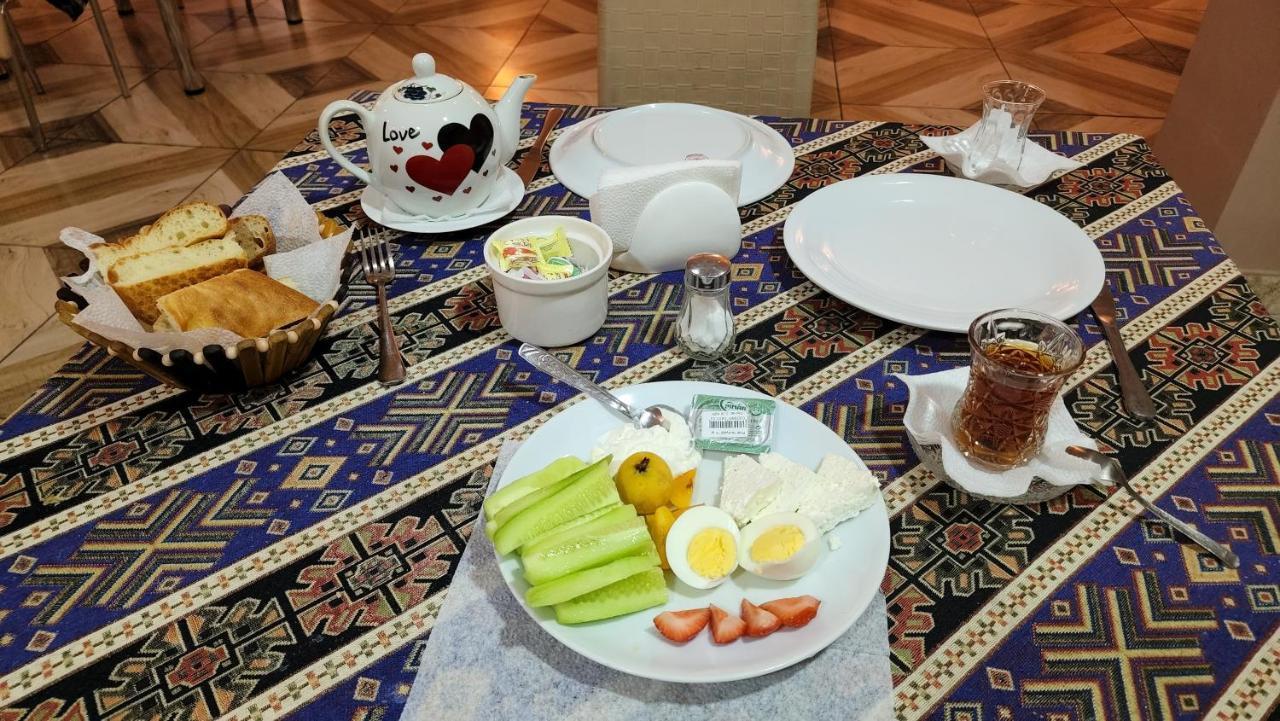 La Villa Hotel Old Баку Екстериор снимка